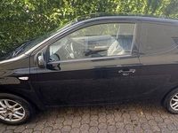 Gebraucht Hyundai i20 77 PS (56 kW) 2011 Schwarz Kleinwagen