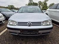 Second-hand VW Golf IV 116 CP (85 kW) 2001 Gri Berlinǎ