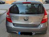 Gebraucht Hyundai i30 90 PS (66 kW) 2011 Grau Limousine