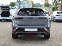Neu Opel Mokka 131 PS (96 kW) 2025 Grau SUV