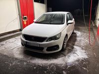 Gebraucht Peugeot 308 120 PS (88 kW) 2018 Weiß Limousine