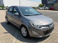 Gebraucht Hyundai i20 Classic 77 PS (56 kW) 2012 Grau Kleinwagen