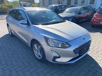 Gebraucht Ford Focus Cool & Connect 120 PS (88 kW) 2020 Silber Kombi