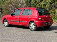 Gebraucht Renault Clio II Authentique 58 PS (42 kW) 2009 Hellrot Kleinwagen