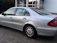 Gebraucht Mercedes E200 Elegance 163 PS (119 kW) 2002 Silber Limousine