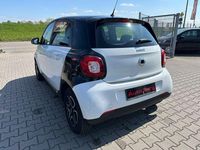 Second-hand Smart ForFour Basis 90 CP (66 kW) 2015 Negru Hatchback