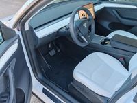 Gebraucht Tesla Model Y Long Range AWD 378 kW (514 PS) 2022 Weiß SUV