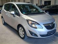 Używany Opel Meriva Edition 120 KM (88 kW) 2012 Srebrny Minivan