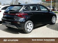 Gebraucht Hyundai i20 Select 101 PS (74 kW) 2025 Schwarz Kleinwagen