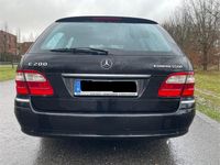 Gebraucht Mercedes E200 Avantgarde 163 PS (119 kW) 2005 Schwarz Limousine