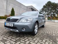Gebraucht Skoda Octavia 160 PS (117 kW) 2012 Grau Kombi