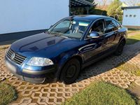 Usata VW Passat 101 CV (74 kW) 2003 Blu Berlina
