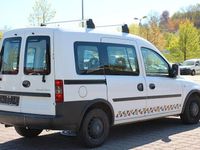 Second-hand Opel Combo 75 CP (55 kW) 2010 Alb Monovolum