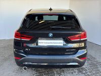 Gebraucht BMW X1 Advantage 220 PS (161 kW) 2022 Black sapphire metallic SUV