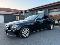 Gebraucht Mercedes E220 Avantgarde 194 PS (142 kW) 2018 Schwarz Limousine