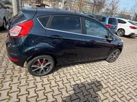 Gebraucht Ford Fiesta 80 PS (58 kW) 2017 Blau Kleinwagen