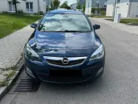 Gebraucht Opel Astra Edition 140 PS (102 kW) 2010 Blau Limousine