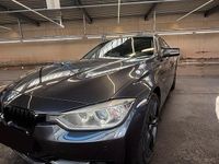 Gebraucht BMW 330 Sport Line 258 PS (189 kW) 2013 Grau Limousine