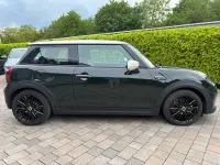 Gebraucht Mini Cooper SE Resolute Edition 135 kW (184 PS) 2023 Rebel green Kleinwagen