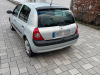 Gebraucht Renault Clio II 75 PS (55 kW) 2003 Silber Kleinwagen