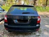 Gebraucht Skoda Superb 170 PS (125 kW) 2012 Schwarz Kombi