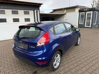 Gebraucht Ford Fiesta 80 PS (58 kW) 2014 Blau Kleinwagen