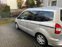 Gebraucht Ford Tourneo Courier 101 PS (74 kW) 2018 Silber Van / Kleinbus