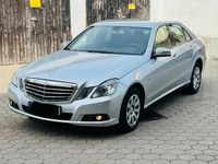 Używany Mercedes E250 204 KM (150 kW) 2009 Srebrny Sedan/Limuzyna