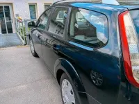 Gebraucht Ford Focus 101 PS (74 kW) 2011 Schwarz Kombi