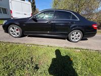 Gebraucht Mercedes E220 Avantgarde 170 PS (125 kW) 2011 Schwarz Limousine