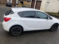 Gebraucht Opel Astra 140 PS (102 kW) 2012 Weiß Limousine