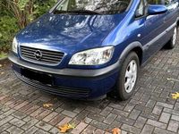 Gebraucht Opel Zafira Selection 147 PS (108 kW) 2002 Blau Van / Kleinbus