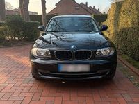 Gebraucht BMW 116 122 PS (89 kW) 2010 Schwarz Kleinwagen