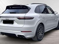 Gebraucht Porsche Cayenne Platinum Edition 462 PS (339 kW) 2022 Kreide SUV