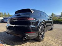 Gebraucht Porsche Cayenne 470 PS (345 kW) 2025 Schwarz SUV