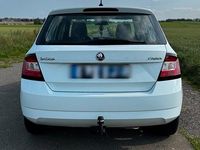 Gebraucht Skoda Fabia 75 PS (55 kW) 2015 Weiß