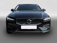 Gebraucht Volvo V60 CC Plus 197 PS (144 kW) 2023 Schwarz Kombi