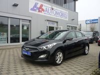 Gebraucht Hyundai i30 Style 99 PS (72 kW) 2012 Schwarz Limousine