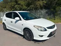 Gebraucht Hyundai i30 109 PS (80 kW) 2011 Weiß Kleinwagen