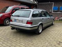 Gebraucht BMW 318 116 PS (85 kW) 1998 Silber Kombi