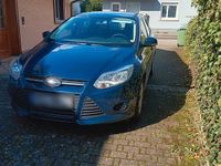 Gebraucht Ford Focus Ambiente 101 PS (74 kW) 2014 Blau Kombi
