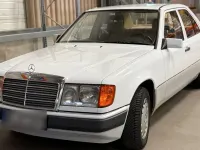 Gebraucht Mercedes E260 160 PS (117 kW) 1992 Weiß Limousine