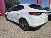 Gebraucht Renault Mégane IV LIMITED 140 PS (102 kW) 2019 Gletscherweiß Limousine