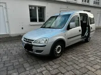 Gebraucht Opel Combo 90 PS (66 kW) 2010 Silber Van / Kleinbus