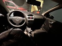 Second-hand Opel Corsa 75 CP (55 kW) 2003 Albastru Hatchback