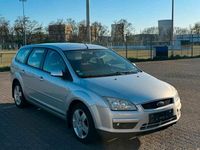 Second-hand Ford Focus Style 82 CP (60 kW) 2007 Gri Break