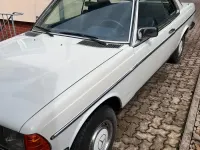 Gebraucht Mercedes 230 136 PS (100 kW) 1981 Weiß Coupé