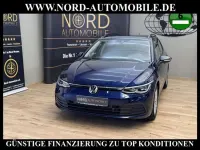 Gebraucht VW Golf VIII Life 150 PS (110 kW) 2023 Atlantik blue metallic (metallic) Kombi