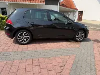Gebraucht VW Golf VII Sound 125 PS (91 kW) 2018 Schwarz Limousine
