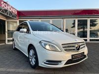 Gebraucht Mercedes B180 122 PS (89 kW) 2013 Weiß Van / Kleinbus